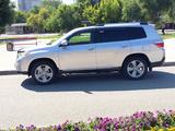 Toyota Highlander 2012 годаүшін13 900 000 тг. в Актобе