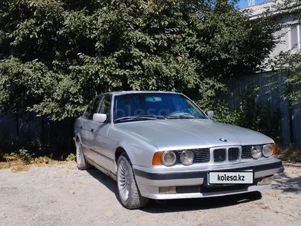 BMW 520 1993 года за 1 500 000 тг. в Алматы