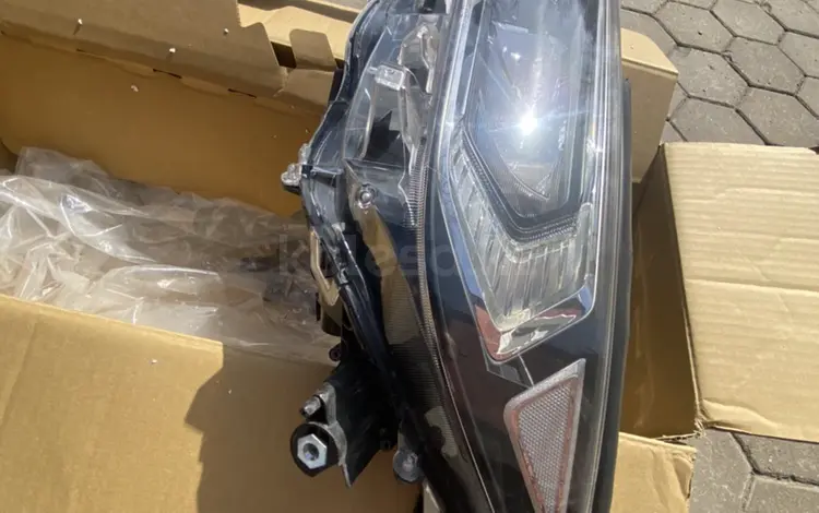 Передняя фара левая Rav 4 за 65 000 тг. в Астана