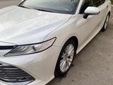 Toyota Camry 2019 года за 14 800 000 тг. в Караганда