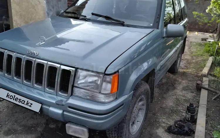 Jeep Grand Cherokee 1995 годаүшін2 000 000 тг. в Уральск