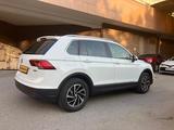 Volkswagen Tiguan 2018 года за 10 500 000 тг. в Алматы – фото 3