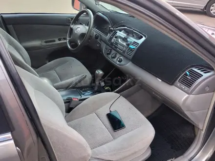 Toyota Camry 2002 года за 3 500 000 тг. в Уральск – фото 9