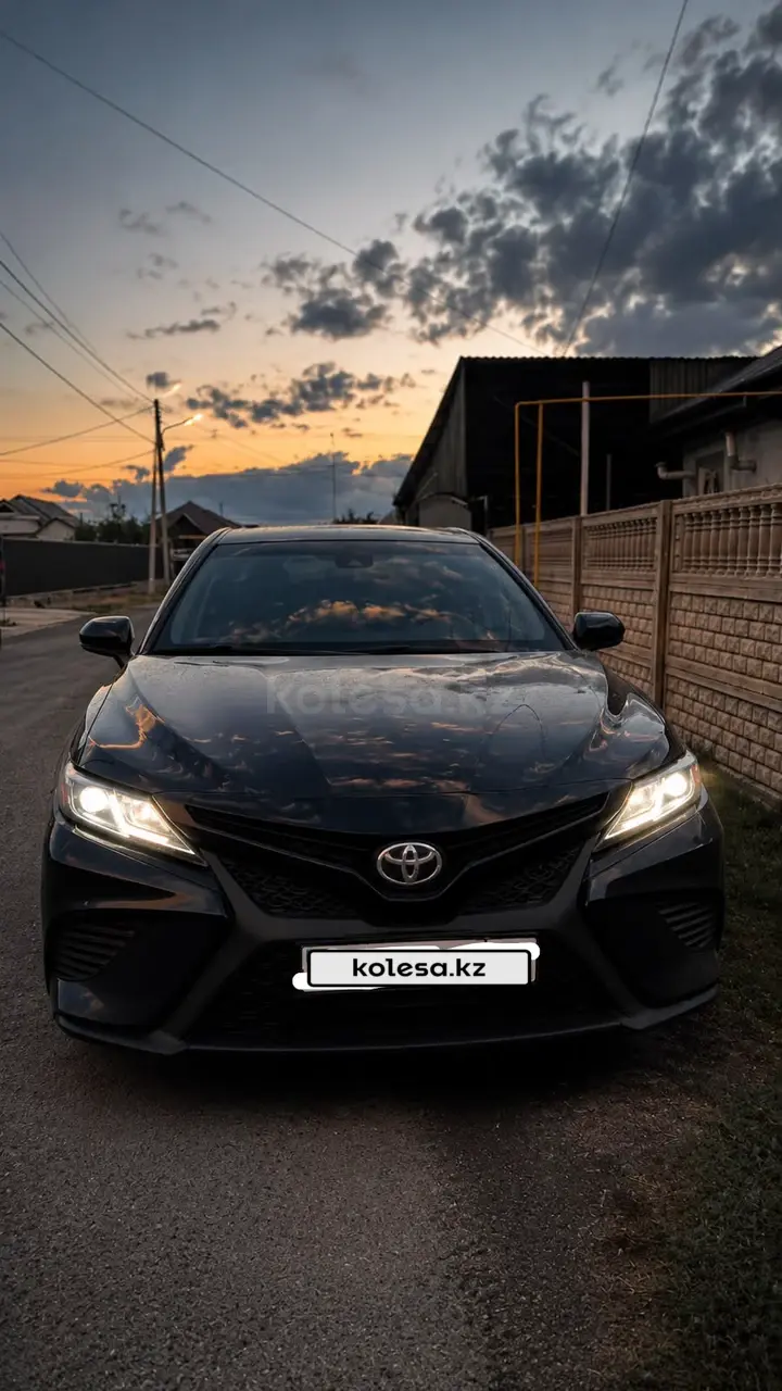 Toyota Camry, 2017