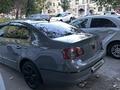 Volkswagen Passat 2005 года за 3 500 000 тг. в Алматы – фото 2