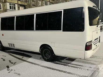 Toyota  Coaster 2010 года за 12 000 000 тг. в Атырау – фото 2