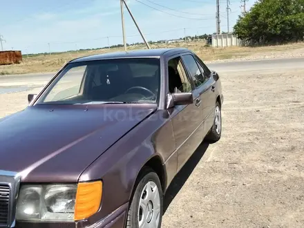 Mercedes-Benz E 230 1992 года за 1 100 000 тг. в Тараз – фото 4