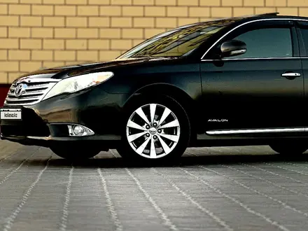 Toyota Avalon, 2011