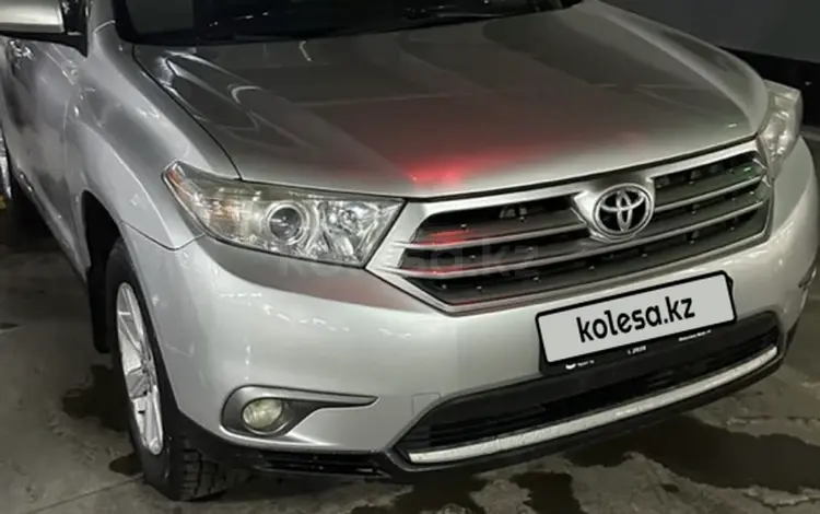 Toyota Highlander 2013 годаүшін11 700 000 тг. в Караганда