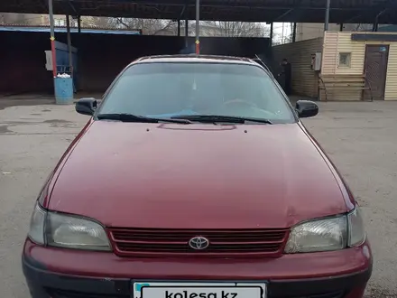 Toyota Carina E 1996 года за 1 500 000 тг. в Тараз
