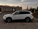 Mitsubishi Outlander 2019 года за 7 500 000 тг. в Алматы – фото 2