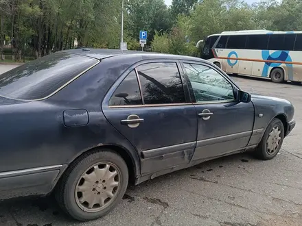 Mercedes-Benz E 280 1998 года за 1 800 000 тг. в Астана – фото 6