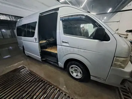 Toyota Hiace 2011 года за 11 000 000 тг. в Алматы – фото 2