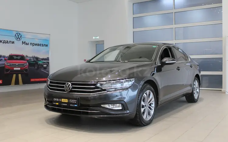 Volkswagen Passat 2021 года за 11 990 000 тг. в Астана
