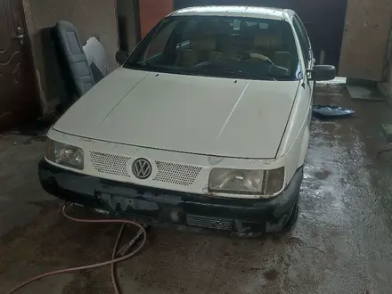 Volkswagen Passat 1993 года за 400 000 тг. в Алматы