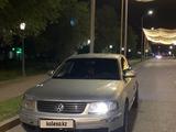 Volkswagen Passat 1997 года за 1 800 000 тг. в Талдыкорган – фото 2