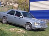 Mercedes-Benz E 260 1991 годаfor2 000 000 тг. в Алтай