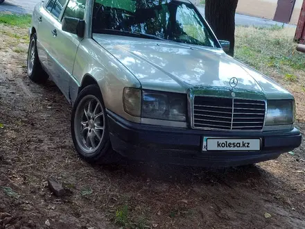 Mercedes-Benz E 230 1987 года за 900 000 тг. в Шымкент – фото 2