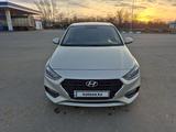 Hyundai Solaris 2018 года за 6 500 000 тг. в Костанай – фото 3