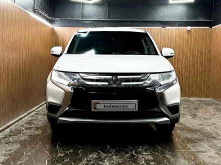 Mitsubishi Outlander 2018 года за 11 999 999 тг. в Астана – фото 3