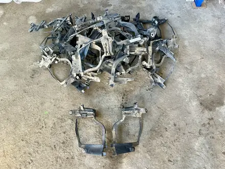 Крепление фар на BMW E60 БМВ Е60 за 10 000 тг. в Шымкент