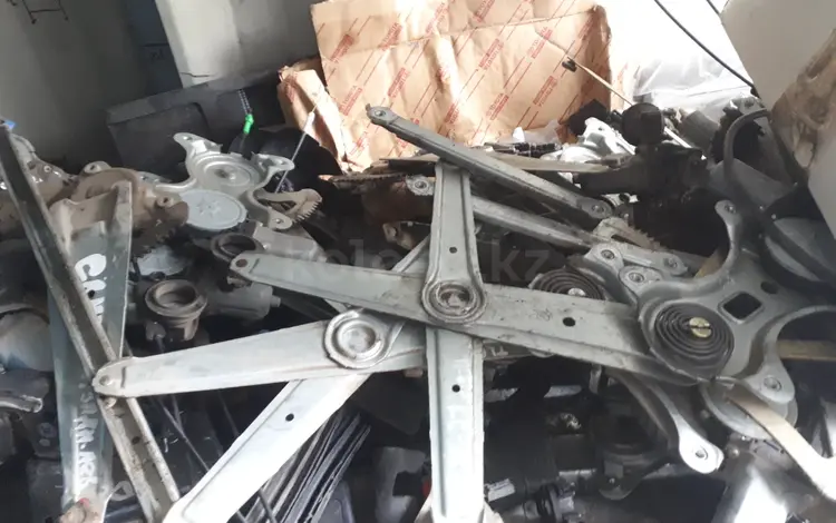 Б/у оригинал. Электростеклоподъёмники перед + зад на LEXUS и Toyota за 10 000 тг. в Актобе