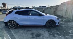 Hyundai Veloster 2018 годаfor10 500 000 тг. в Кульсары – фото 2