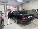 Mercedes-Benz E 280 1996 годаfor3 200 000 тг. в Шымкент – фото 2