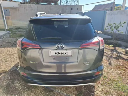 Toyota RAV4 2017 года за 7 200 000 тг. в Актау