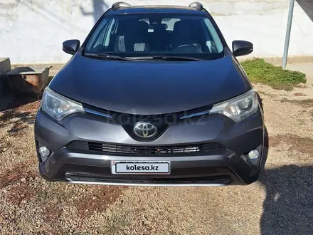 Toyota RAV4 2017 года за 7 200 000 тг. в Актау – фото 5