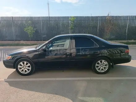 Toyota Camry 2000 года за 3 700 000 тг. в Алматы