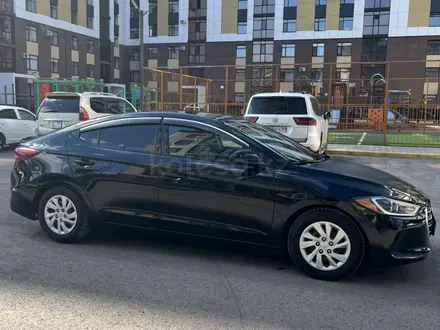 Hyundai Elantra 2017 года за 6 000 000 тг. в Караганда – фото 4
