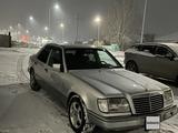 Mercedes-Benz E 200 1994 годаүшін1 700 000 тг. в Сатпаев – фото 2