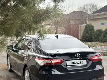 Toyota Camry 2020 года за 14 100 000 тг. в Тараз