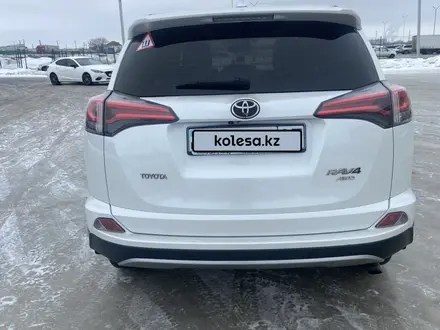 Toyota RAV4 2019 года за 14 500 000 тг. в Уральск – фото 3