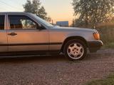 Mercedes-Benz E 200 1988 года за 1 400 000 тг. в Алматы – фото 2