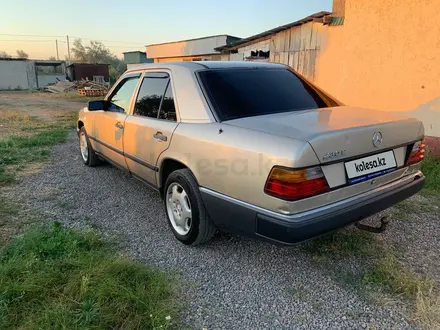 Mercedes-Benz E 200 1988 года за 1 400 000 тг. в Алматы – фото 9