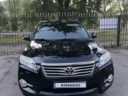 Toyota RAV4 2011 года за 9 000 000 тг. в Усть-Каменогорск – фото 2