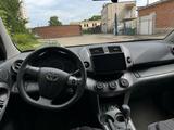 Toyota RAV4 2011 года за 9 000 000 тг. в Усть-Каменогорск – фото 3