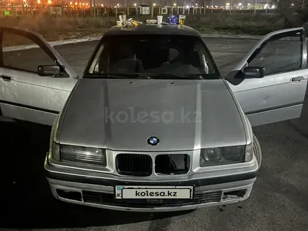 BMW 325 1994 года за 2 200 000 тг. в Алматы – фото 2