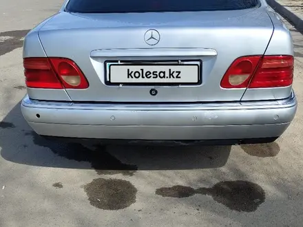 Mercedes-Benz E 280 1997 года за 4 100 000 тг. в Конаев (Капшагай) – фото 2