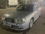 Hyundai Sonata 2004 года за 1 900 000 тг. в Уральск – фото 2