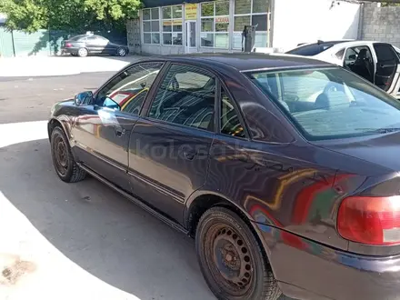 Audi A4 1996 года за 850 000 тг. в Алматы – фото 3