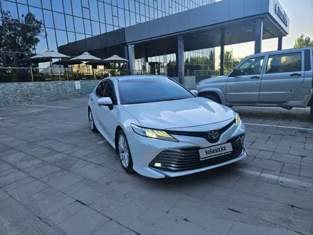 Toyota Camry 2019 года за 14 850 000 тг. в Шымкент – фото 21
