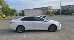 Toyota Camry 2015 года за 10 000 000 тг. в Атырау – фото 3