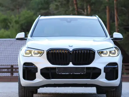 BMW X5 2022 года за 42 000 000 тг. в Алматы