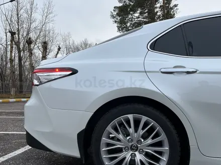 Toyota Camry 2018 года за 14 200 000 тг. в Астана – фото 8