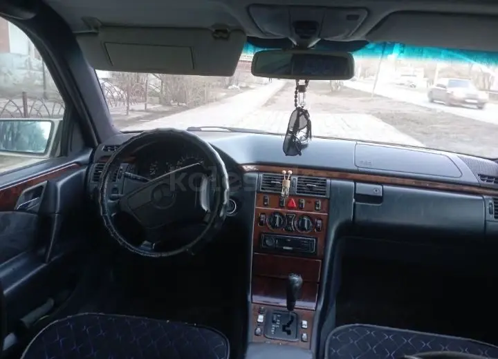 Mercedes-Benz E-Class, 1998