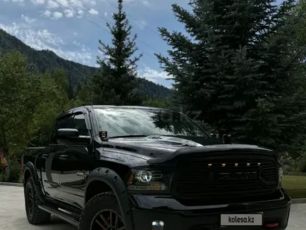 Dodge RAM 2015 года за 37 000 000 тг. в Усть-Каменогорск