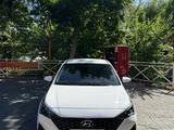 Hyundai Accent 2021 годаfor8 200 000 тг. в Тараз – фото 2